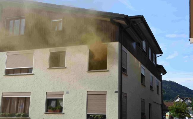 Wohnungsbrand: Grossaufgebot in Rebstein