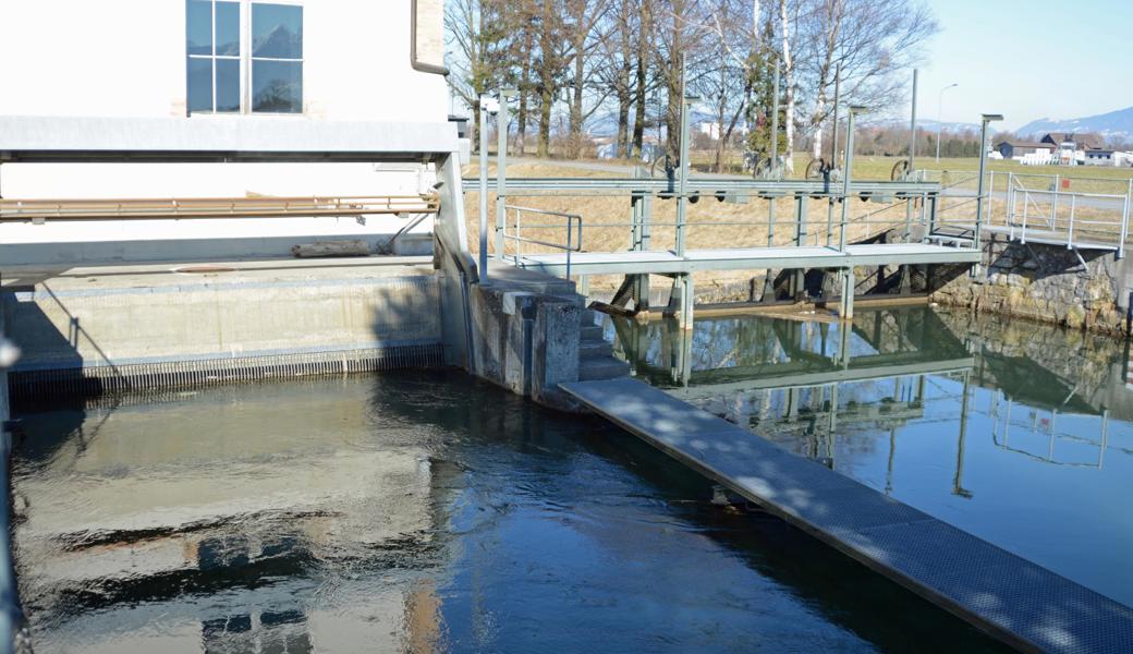 Welche bestehenden Kraftwerke lassen sich ausbauen, wo kann man noch neue bauen? Ein Postulatsbericht soll es klären. (Wasserkraftwerk der SAK am Binnenkanal.)