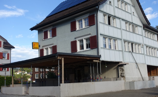 Haus «Heimat» auf Stelzen weckt Erinnerungen
