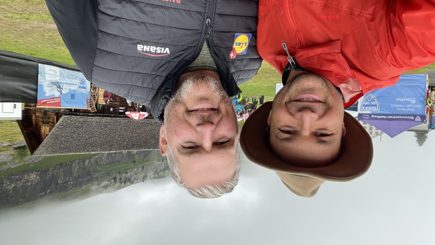 Raphael Heeb mit Ex-Schwingerkönig Christian Stucki am Bergschwingfest Engstenalp. Raphael Heeb mit Ex-Schwingerkönig Christian Stucki am Bergschwingfest Engstenalp.