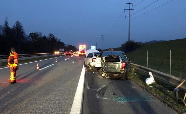 Schwerer Unfall auf dem Pannenstreifen