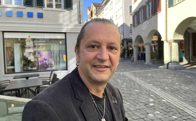 Zurückgekehrter Musiker sagt: «Mein Job als Kontrabassist in Malaysia war wie ein Lottosechser»