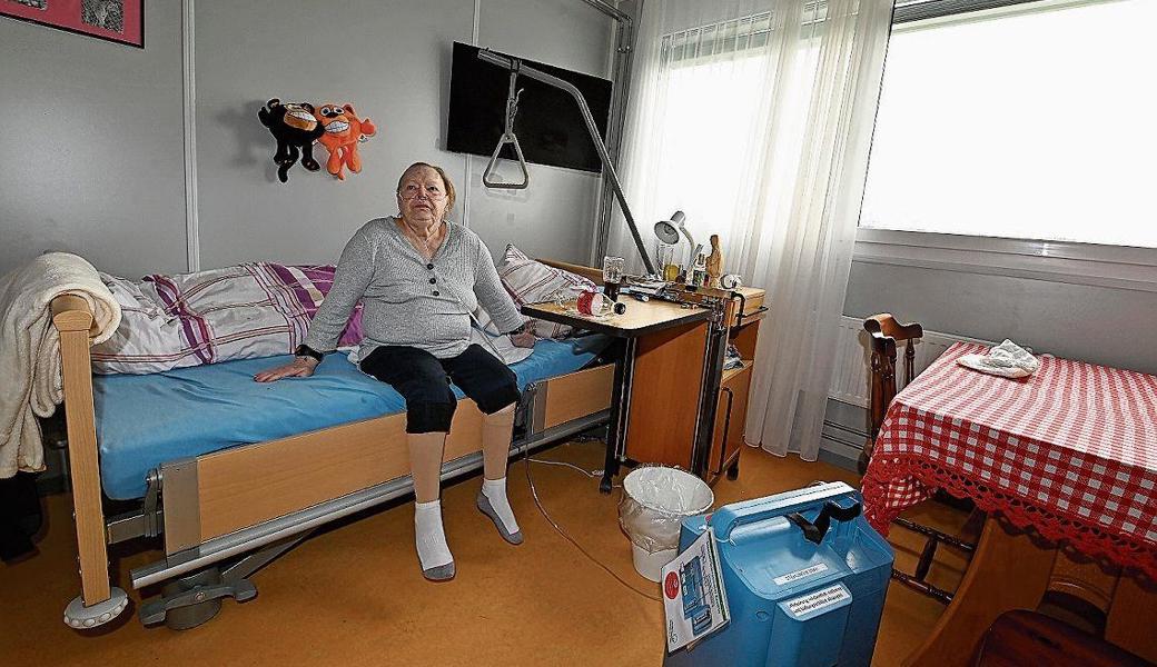 Rosa Dux hat sich ihr Zimmer mit schnüsigen Stofftierli heimelig gemacht.