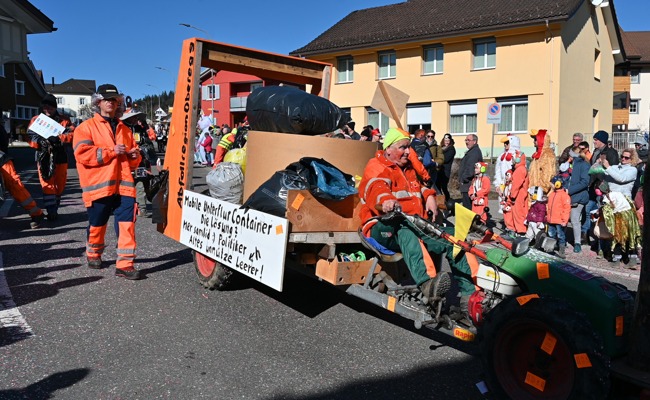 Strasse während Fasnachtsumzug gesperrt