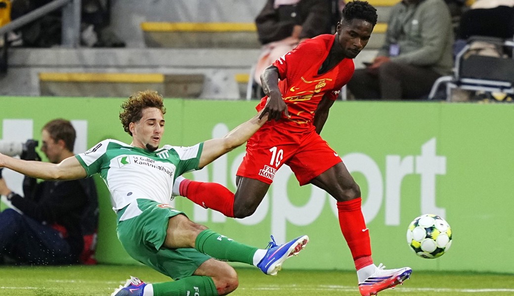 Der FC St.Gallen verliert knapp, behält aber intakte Chancen