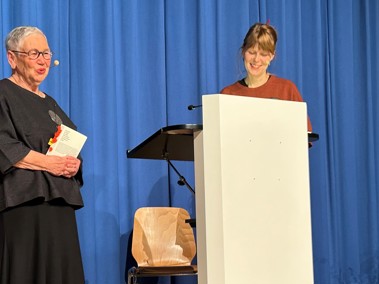 Vom Rhein umarmt sein: neue Geschichten von Berta Thurnherr