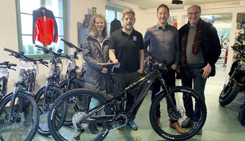 Die FDP-Ortspartei besuchte vor der HV den Zweiradbetrieb Eugster in Marbach. 