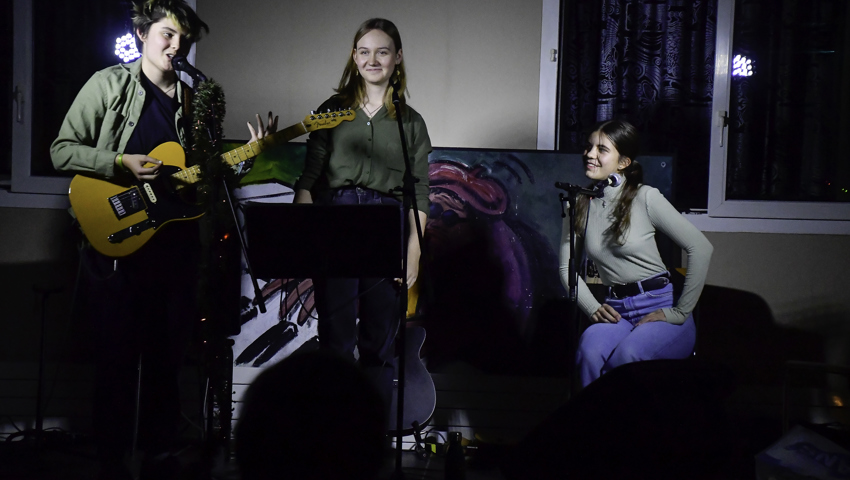 Viel Applaus gab es für Finn-Robin Bucher, Nina Hagmann und Magdalena Krötz (von links). Viel Applaus gab es für Finn-Robin Bucher, Nina Hagmann und Magdalena Krötz (von links).