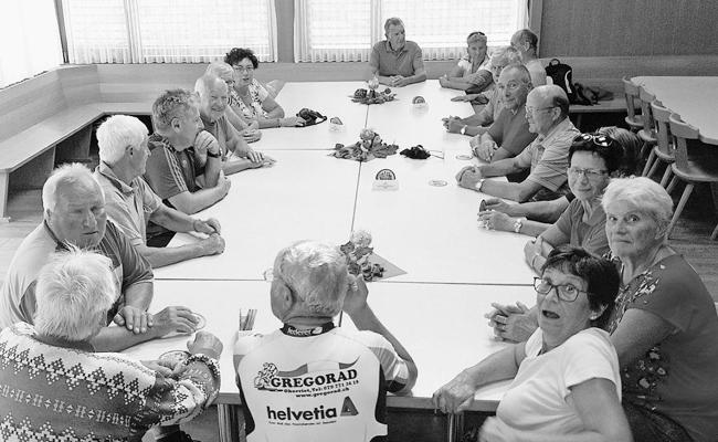 Velotour der Jansen-Rentnerinnen  und -Rentner ins Rhesi-Gebiet