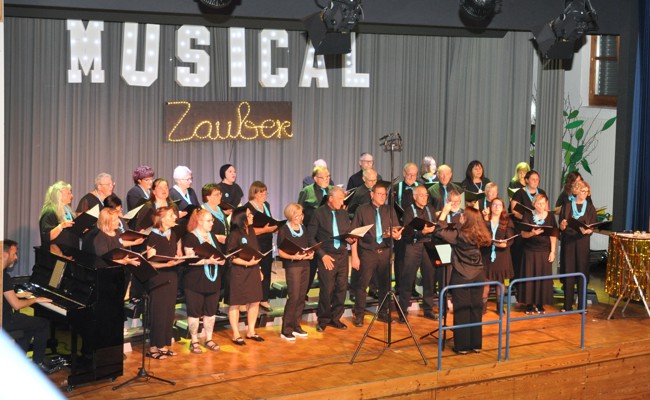 Der Gemischte Chor Eichberg tischte einen bunten Strauss an Musical-Melodien auf