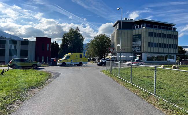 Velofahrerin stiess mit Lieferwagen zusammen und wurde leicht verletzt