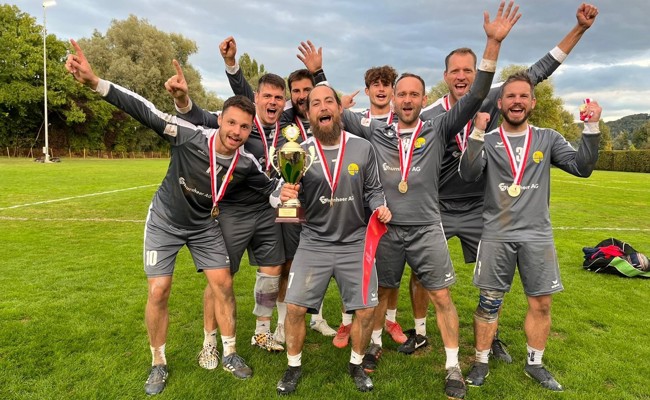 Die Diepoldsauer Faustballer gewinnen den Schweizer Cup