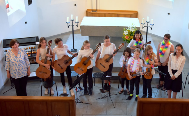 Junge Musizierende und eine versierte Organistin prägten das Forstkonzert