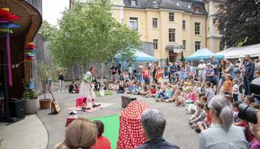 Fotobox, Trampolin und Zauberkünstler Kuli am «Bild»-Fest