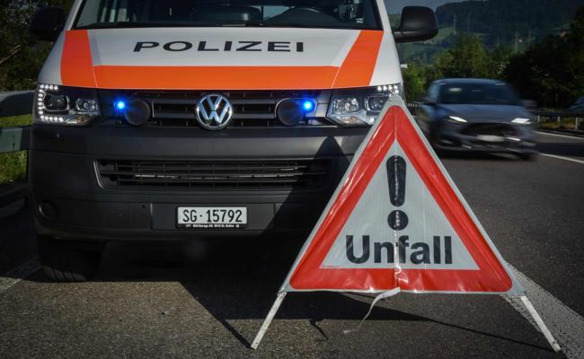 Verkehrsunfall wegen Aquaplaning