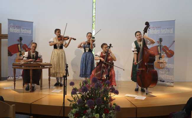 Stimmiges Heiden-Festival mit Schwyzerörgelimusik aus Altstätten