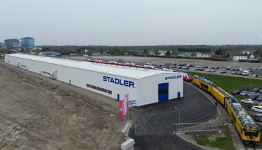 Schlüsselprojekt für die Zukunft der Bahnindustrie: Stadler eröffnet neue Werkhalle in Niederösterreich