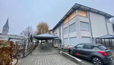 Stichwort: Schule gibt nach