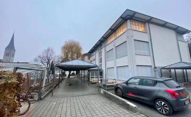 Stichwort: Schule gibt nach