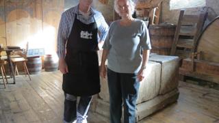 Mutter Josette Laager mit Sohn Jürg