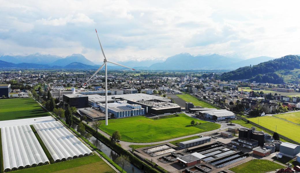 Die geplante Windkraftanlage auf dem Firmengelände von SFS.
