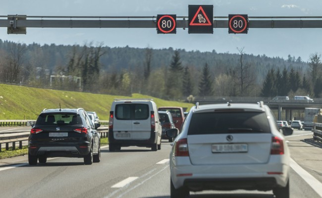 Bauarbeiten haben begonnen: Neues System soll Stau auf der Autobahn verhindern