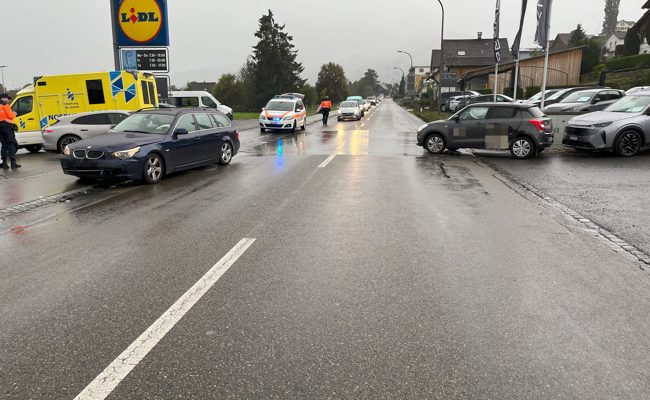 Sachschaden von mehreren tausend Franken nach Verkehrsunfall
