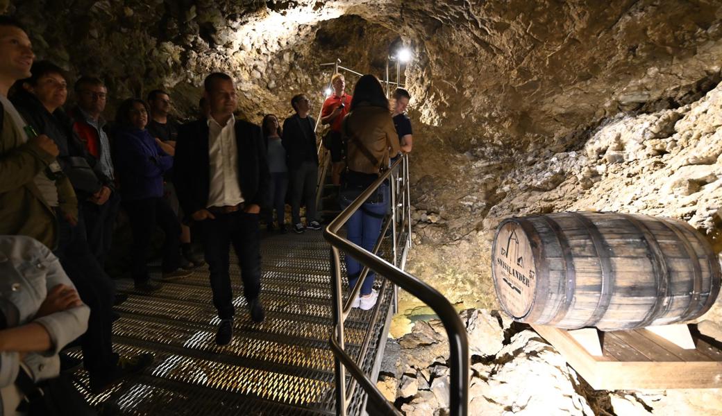 Das war vorher nicht da: In einer der Hallen in der Kristallhöhle wird die nächsten acht Jahre ein Fass mit Whisky gelagert.
