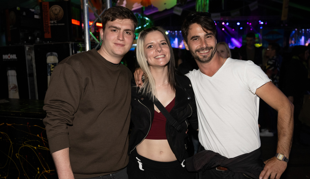 DJ Beatstyle, Raymon! und gute Freunde - die letzte Rhema-Party des Jahres in Bildern