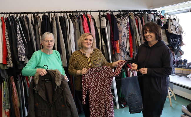 Wie ein neuer Secondhandshop Menschen in Not und der Umwelt zugleich hilft