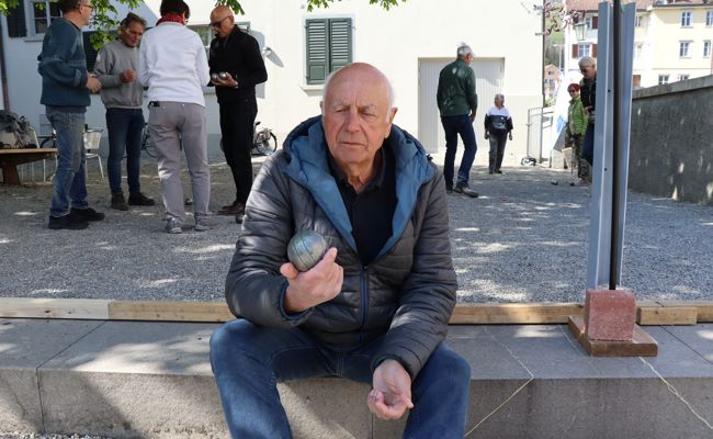 Kugeln, Schweinchen und Pastis: Pétanque wird im Städtli zum Trend
