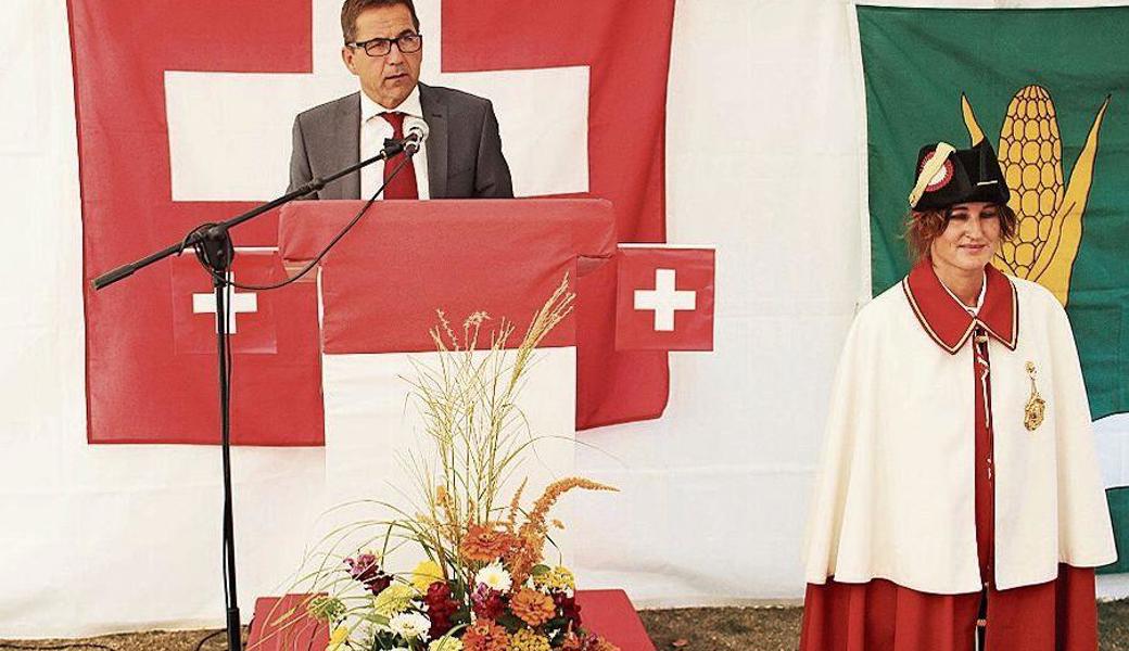 Ein Sinnbild für die Schweiz? Das Foto entstand am Dienstagabend an St. Margrethens Bundesfeier und lässt – mit Bezug auf die Rede des Diepoldsauer Festredners Walter Thurnherr –  noch etwas konkreter fragen: Haben wir wirklich genug Humor?