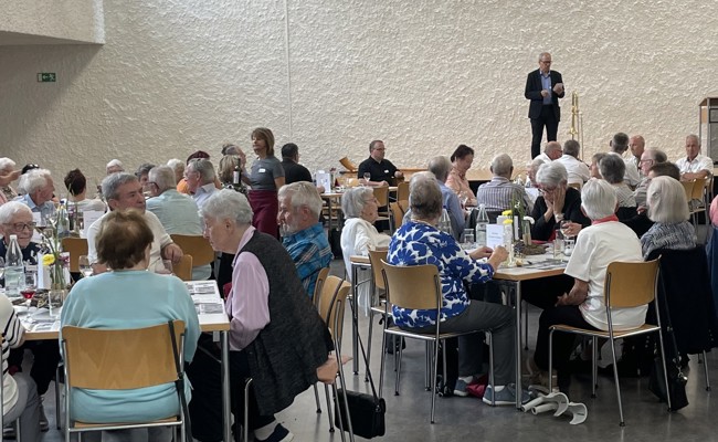 Stadpräsident ermutigt ältere Menschen: «Erzählen Sie Ihre Geschichten»