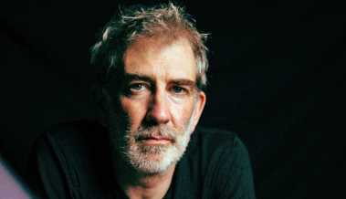 Manuel Stahlberger serviert  das Chaos im Diogenes-Theater