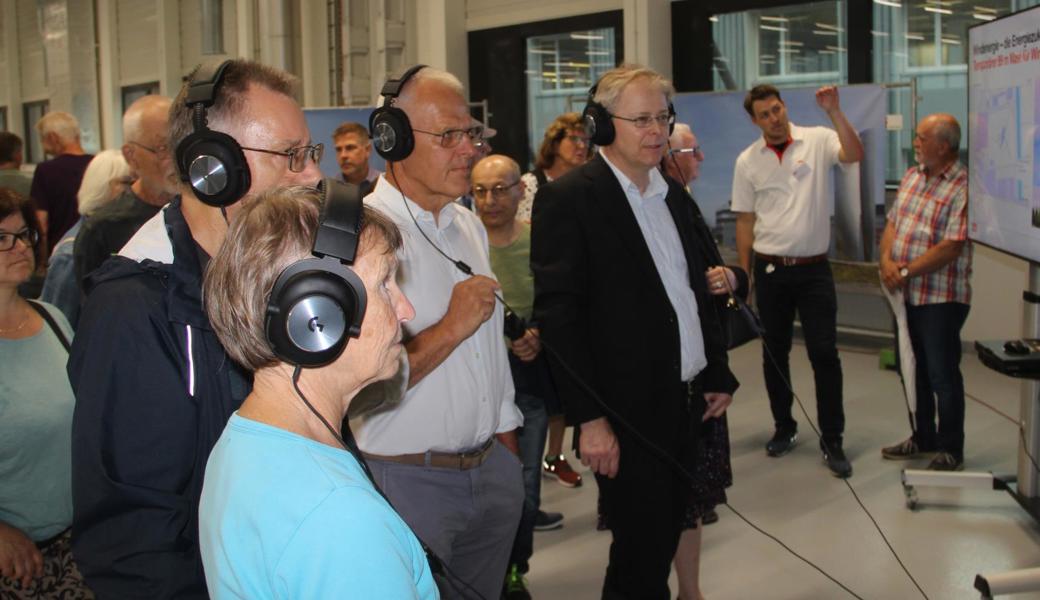 An einer SFS-Ausstellung zum Thema Nachhaltigkeit konnten verschiedene Lärmquellen wie Autobahn oder Windenergieanlage verglichen werden.