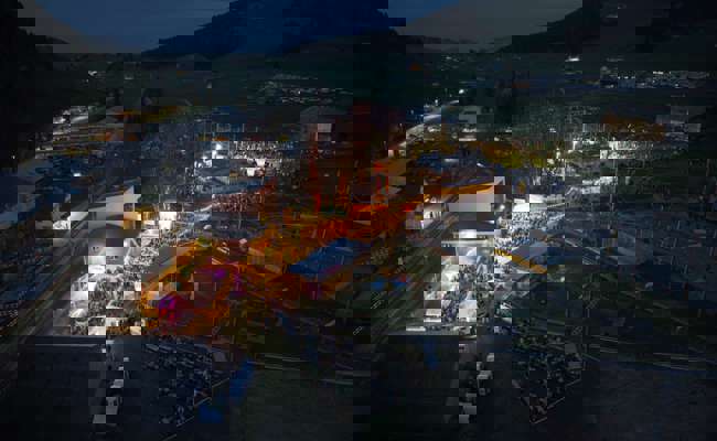 Drohnenshow am Kronberg erzählt mit 150 Drohnen die Reise eines Regentropfens