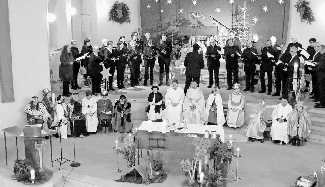 Die Sternsinger spielten die biblische Botschaft und waren anschliessend im Städtli unterwegs. Bild: pd