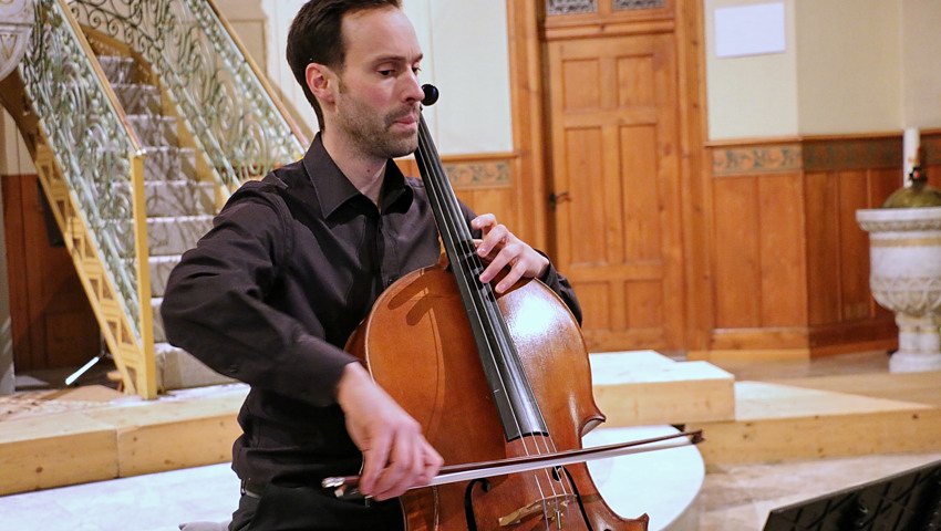 Thomas Berchtold interpretierte einen grossartigen Konzerttango des Spaniers Astor Piazzolla.