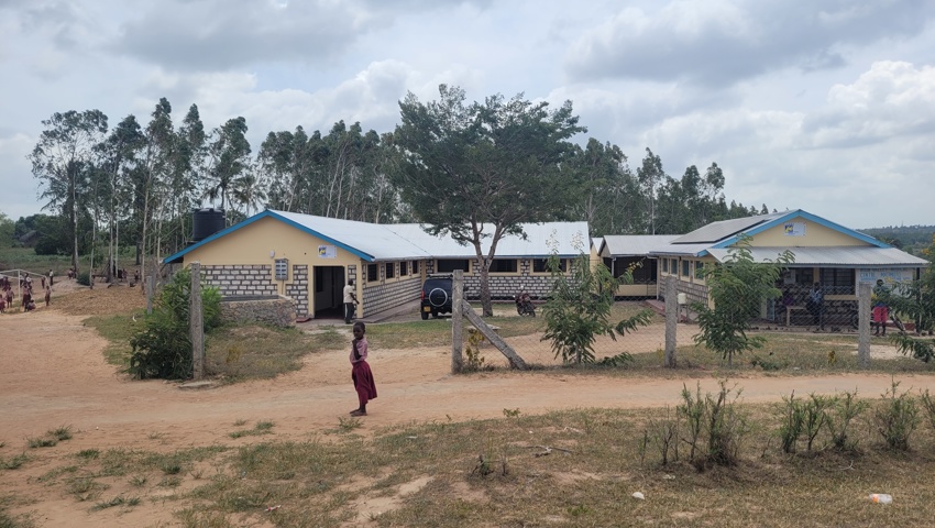 Das Medical Centre des Vereins Rhein-Valley-Hospital hat die Klinik um ein Labor, Therapieräume und eine Gebärstation erweitert. Das Medical Centre des Vereins Rhein-Valley-Hospital hat die Klinik um ein Labor, Therapieräume und eine Gebärstation erweitert.