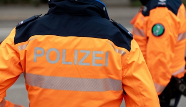 Führerausweis weg: 82-Jähriger fuhr über Mittelinsel