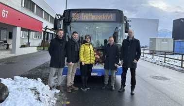 Neue Buslinien zum Industriegebiet binden Hunderte Arbeitsplätze an den öffentlichen Verkehr an