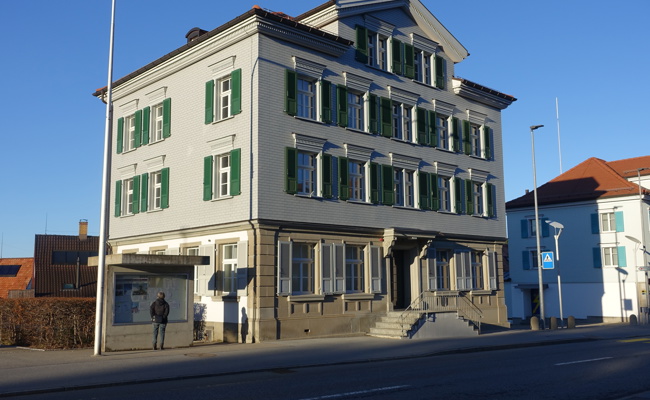 Ein herrschaftliches Gebäude: Vom Fabrikanten- zum Gemeindehaus
