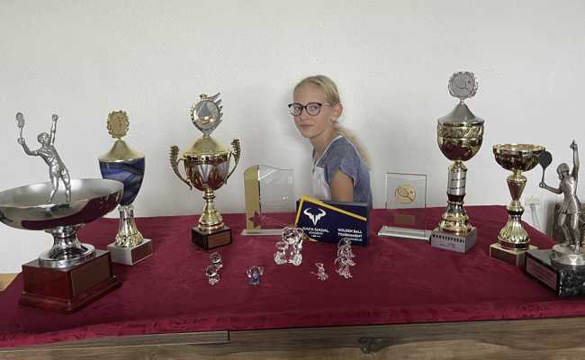 Elfjährige Tennisspielerin Sara möchte bald an Grand-Slam-Turnieren teilnehmen