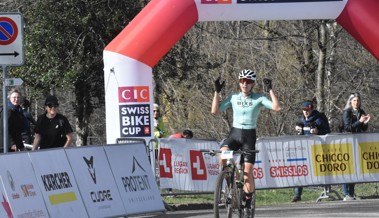 Micha Alder triumphiert am Monte Tamaro und übernimmt das Swiss-Cup-Leadertrikot