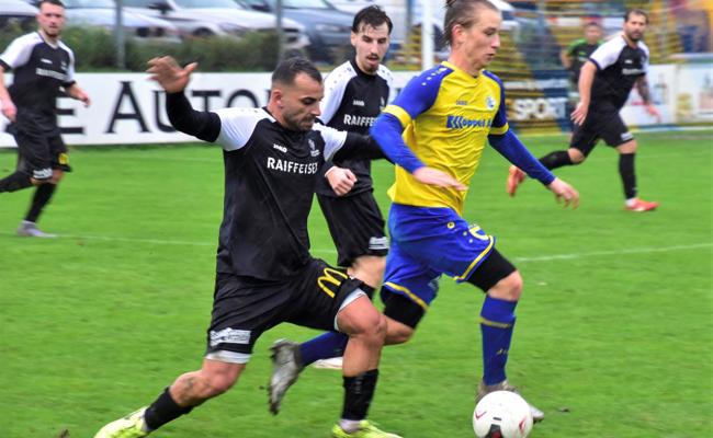 Heim-Derbysieg für den FC Au-Berneck im Dauerregen