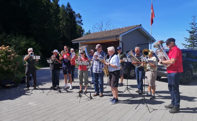 Ein Samstag mit viel Blasmusik und Gemütlichkeit