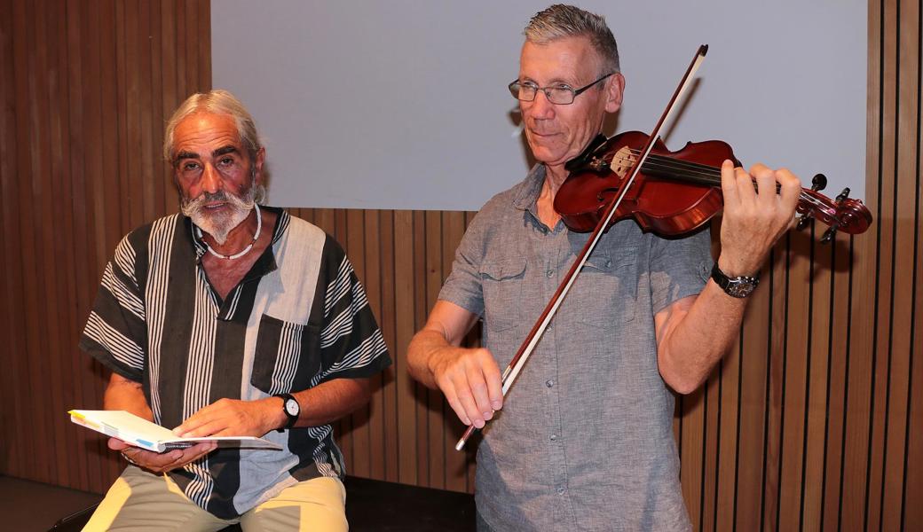 Rainer Sieber (l.) und Karl Schwendener erfreuten die Teilnehmenden mit ihrem gefälligen Auftritt und ernteten denn auch begeisterten Applaus.
