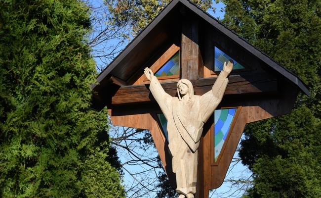 Neuer Korpus vervollständigt Missionskreuz