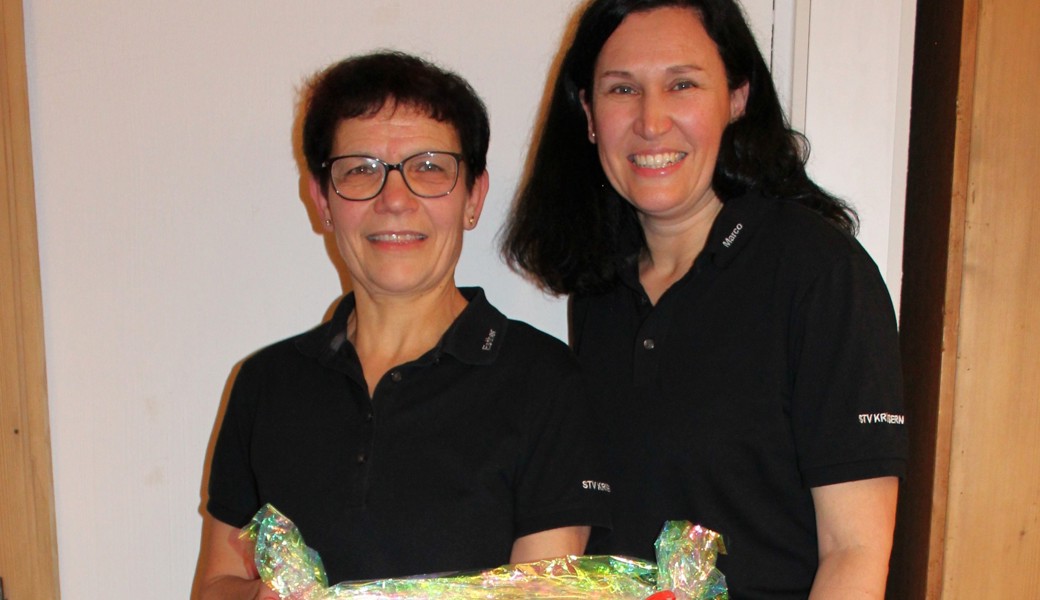 Langjährige Leiterin Esther Baumgartner zum Ehrenmitglied ernannt