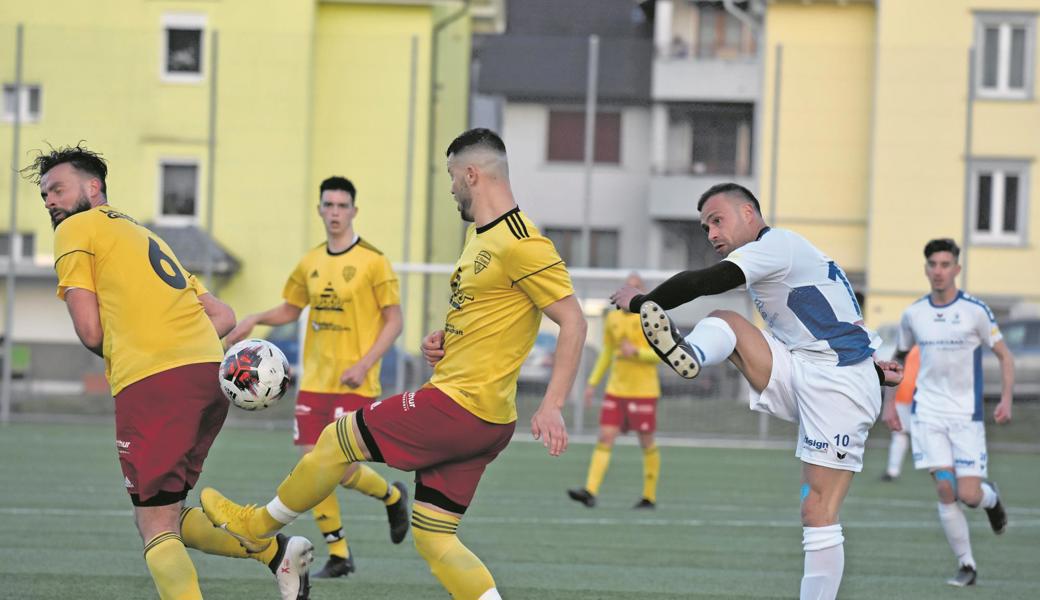 Der FC St. Margrethen setzt in der Rückrunde auf die Skorerqualitäten von Au-Rückkehrer Liridon Maliqi (Nr. 10). Bild: Yves Solenthaler